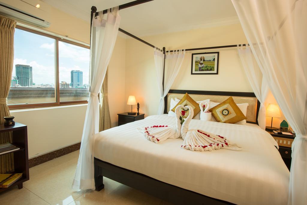 Cardamom Hotel & Apartment Пном Пен Екстериор снимка
