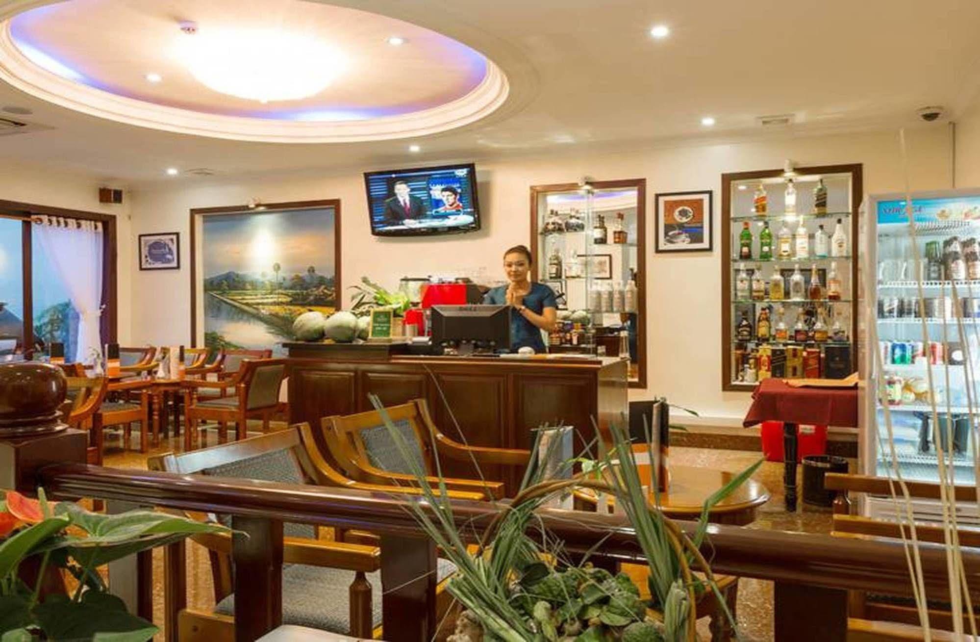 Cardamom Hotel & Apartment Пном Пен Екстериор снимка