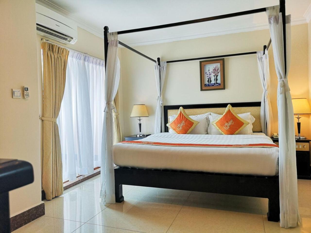 Cardamom Hotel & Apartment Пном Пен Екстериор снимка